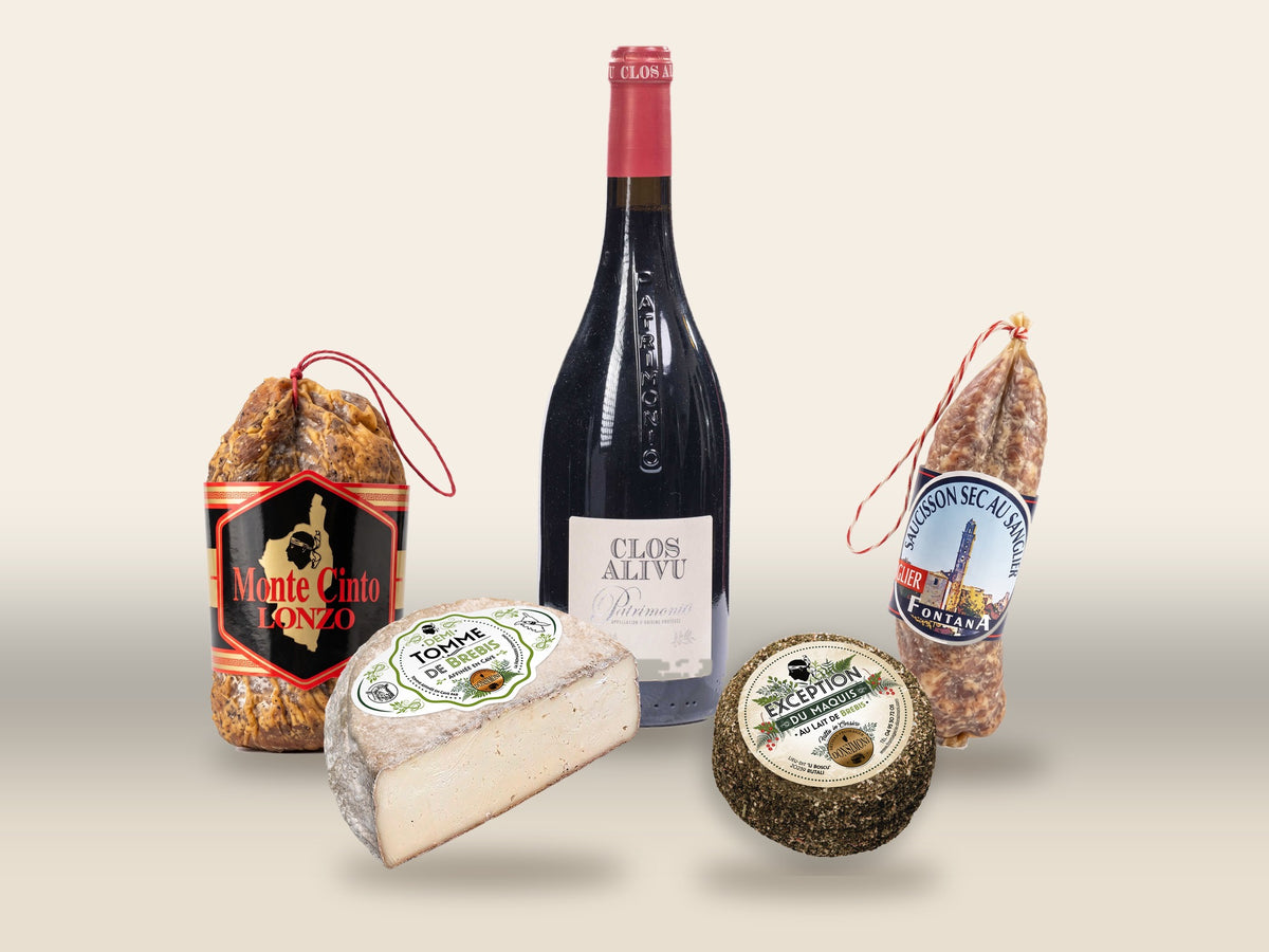 La Box Corse : lonzo, saucisson au sanglier, fromages de brebis et fromage au lait de Chèvre & Brebis.